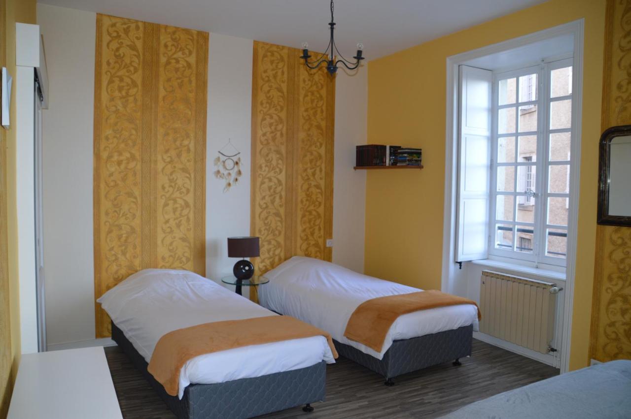 Maison Au Loup - Superbe Ancien Hotel Particulier Du Xvie Siecle Au Coeur De La Vieille Ville Du Puy Le Puy-en-Velay Dış mekan fotoğraf